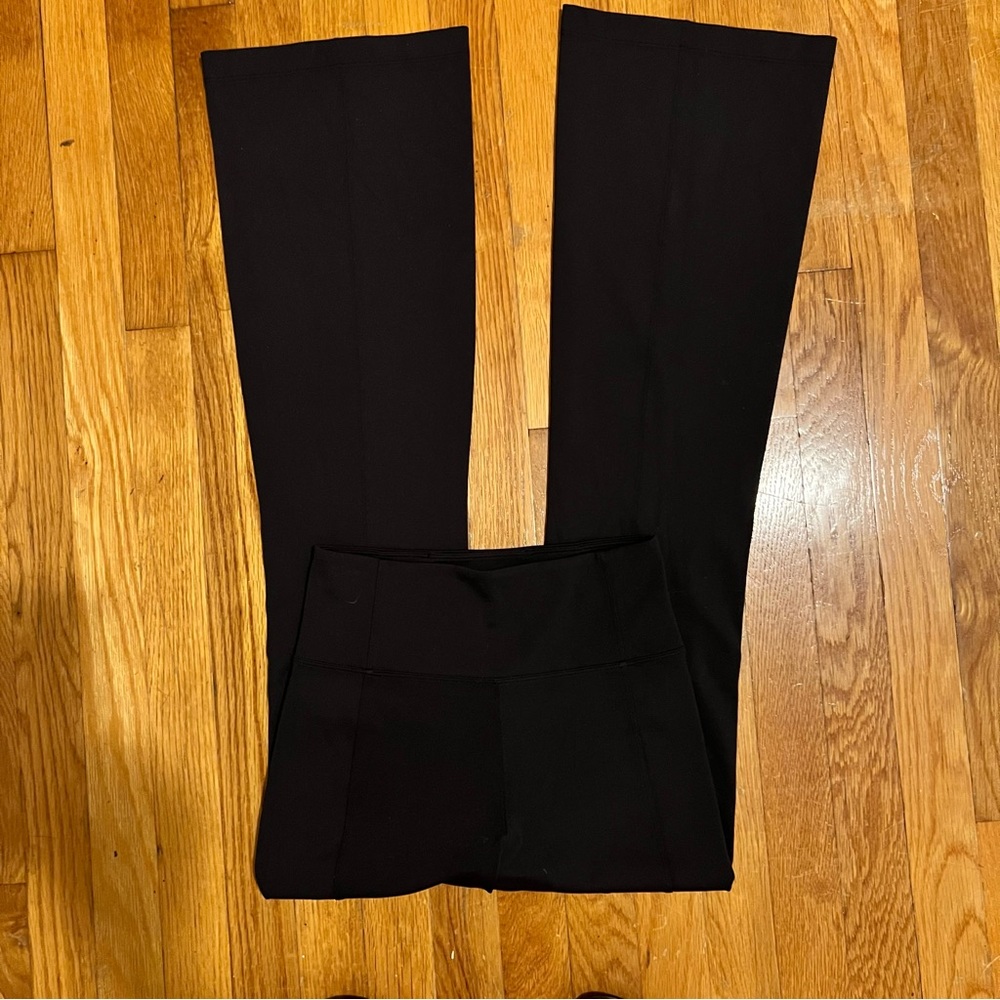 ATHLETA DELANCEY Flare Leg Black Pants with back zippered pockets Size XSmall - Picture 9 of 12